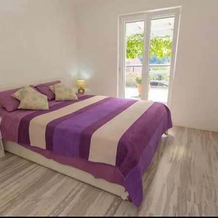 Nick Lejlighed *